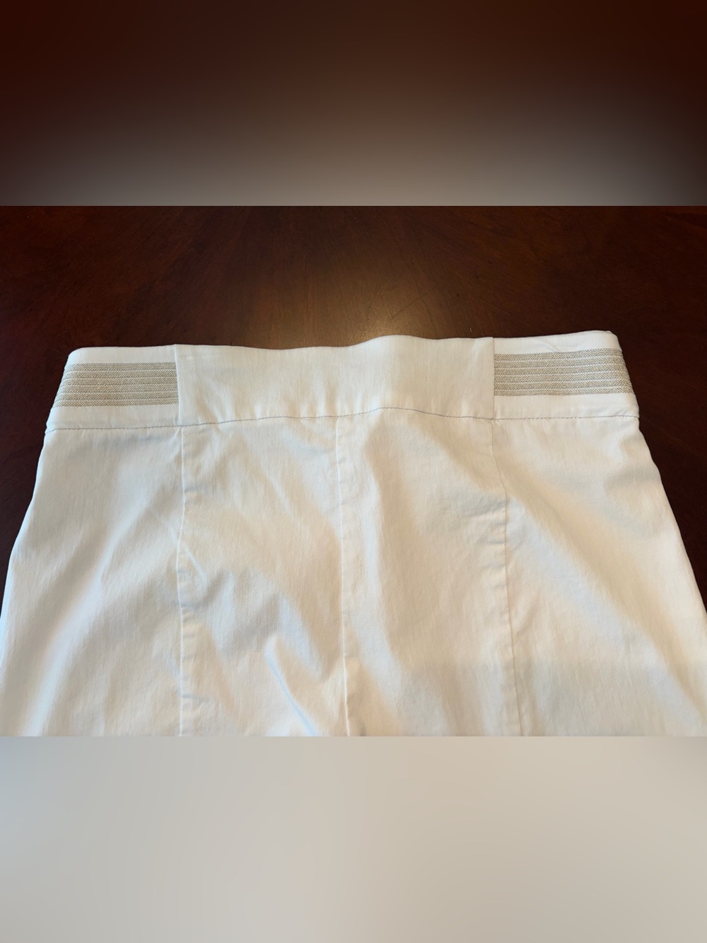 JM Collection white capris. - Picture 4 of 7